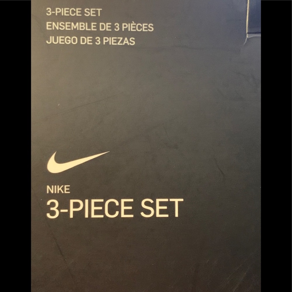 Nike Infant Set - Picture 2 of 9